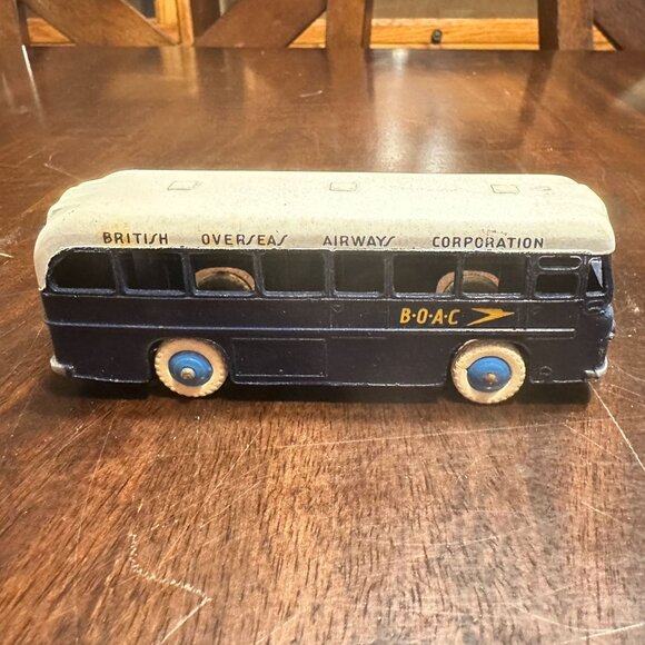 Dinky Toys 283 BOAC Coach Diecast Model With Box - Picture 4 of 8